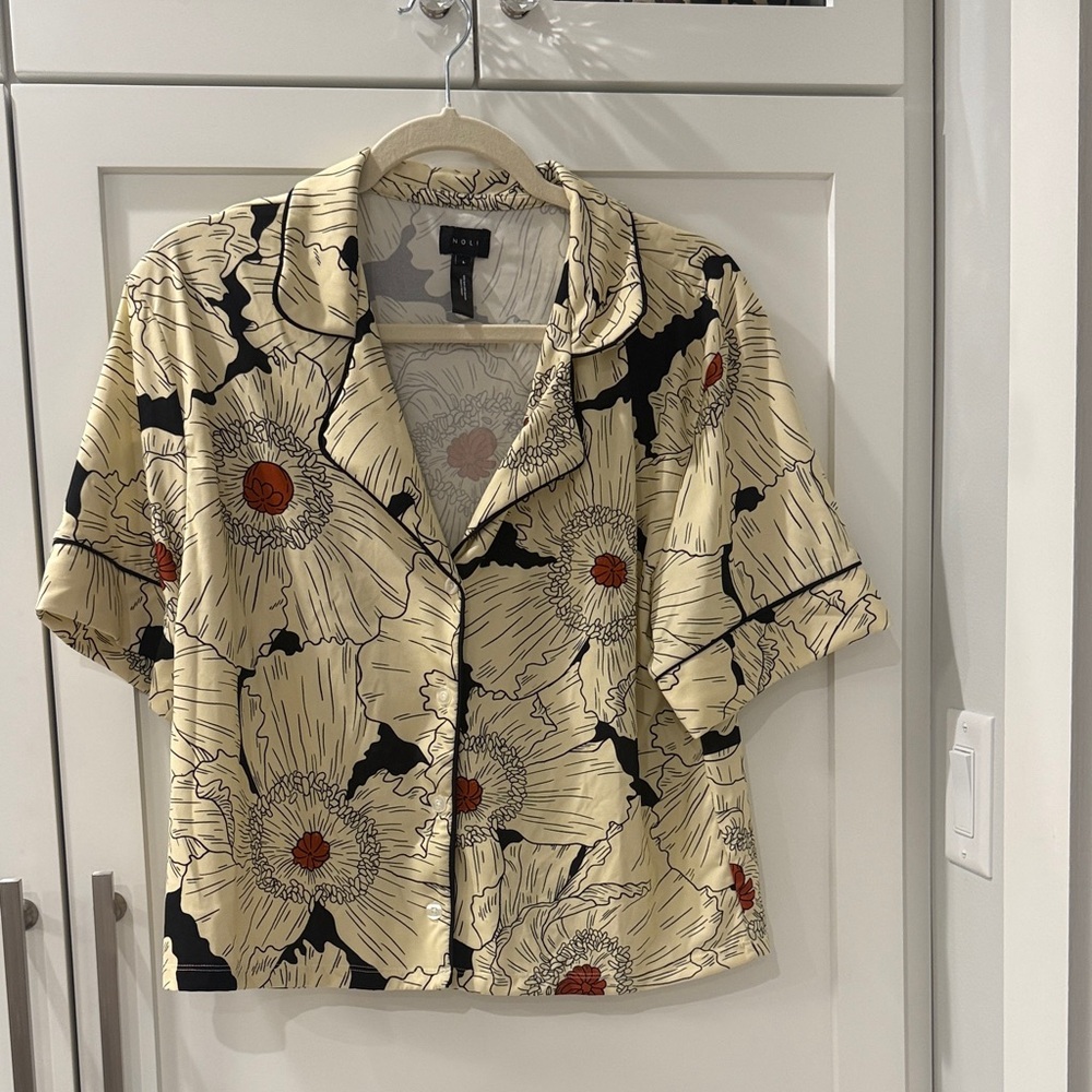 Noli Cream and Black Floral Print Button-Up Shirt